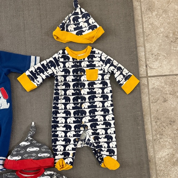 Preowned OffSpring Onesie and Hat Set Bundle - Picture 4 of 5